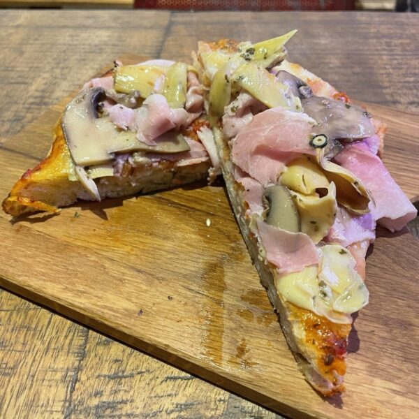 Pizza Capricciosa - ración