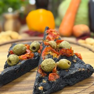 Focaccia al carbone vegetale – ración