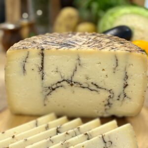 Pecorino moliterno al tartufo nero