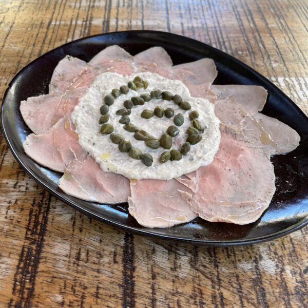 Vitello tonnato (precio por ración)