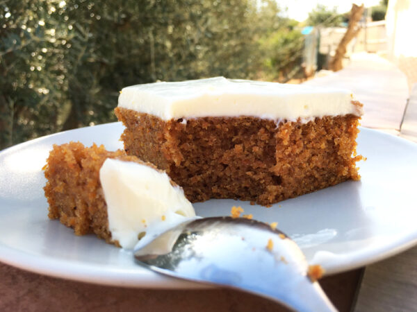 Tarta casera de zanahoria