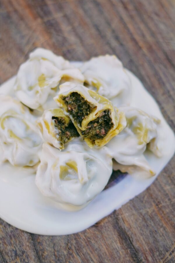 Raviolacci Napoletani di Salsiccia e Friarielli (precio por ración)