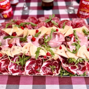 “Tagliere Italiano” de quesos y fiambres selectos (SOLO MADRID CAPITAL)